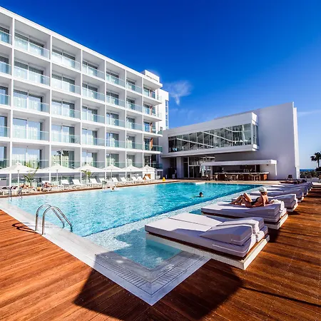 Eleana Hotel 3*