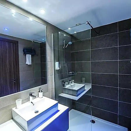 Eleana Hotel